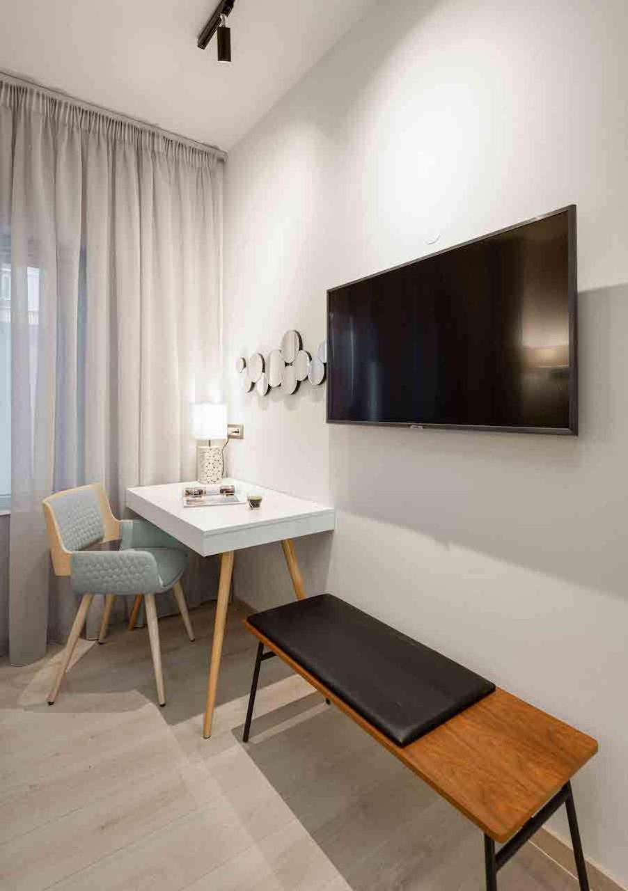 Square Elegant Suites Thessaloniki Exterior photo
