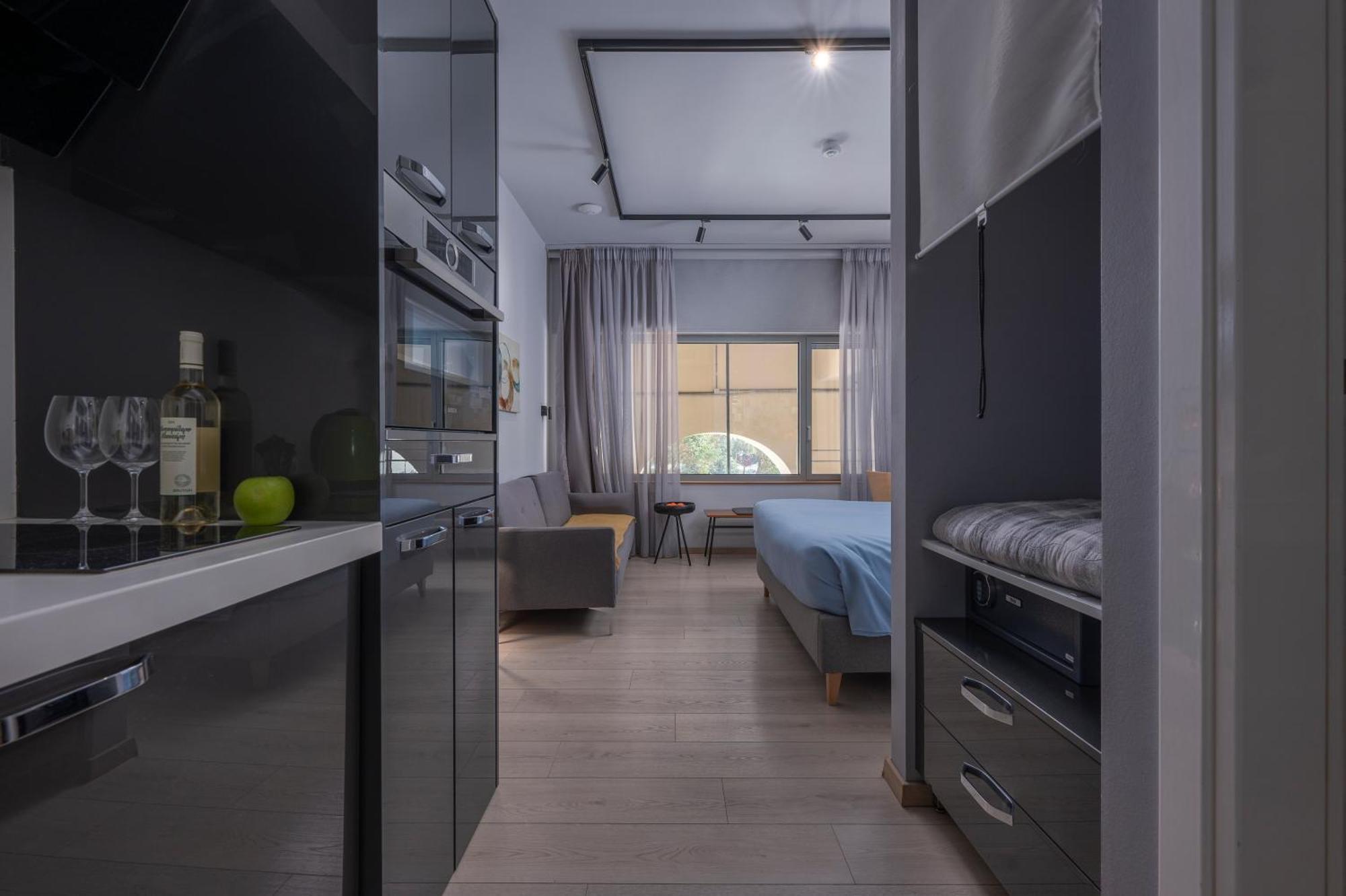Square Elegant Suites Thessaloniki Exterior photo